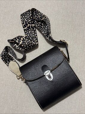 Vintage Camera Case-Repurposed To Be Crossbody Bag-Black-Animal Print Strap-GUC
